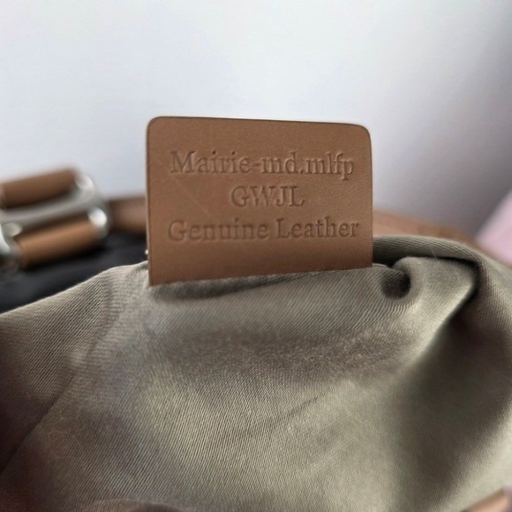 Bally Switzerland Mairie Patent Leather Hobo Satchel Bag Purse Key Black Tan - Picture 8 of 16